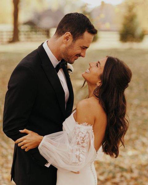 Stunning Straight Mermaid With Sleeve Lace Simple Wedding Dresses. WDS0095